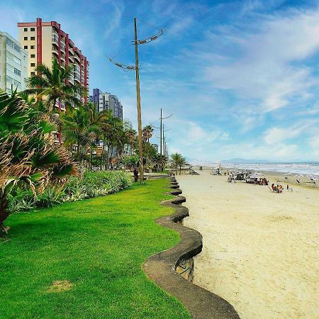 Apartamento Na Vila Caicara Em Predio Frente Mar Com Excelente Localizacao Por Reserva Praia Прая-Гранді Екстер'єр фото